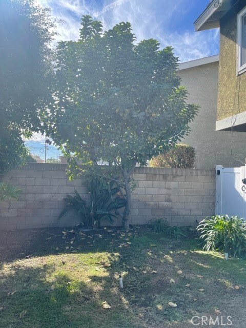 9824 Arkansas St unit 4, Bellflower, CA 90706 - photo 6