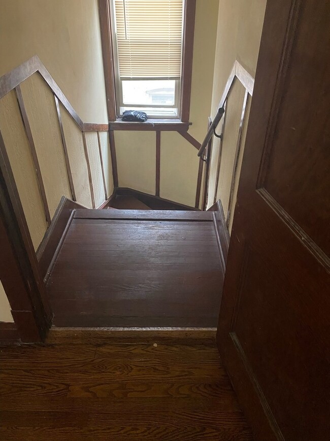 850 N Lavergne Ave unit 2, Chicago, IL 60651 - photo 2