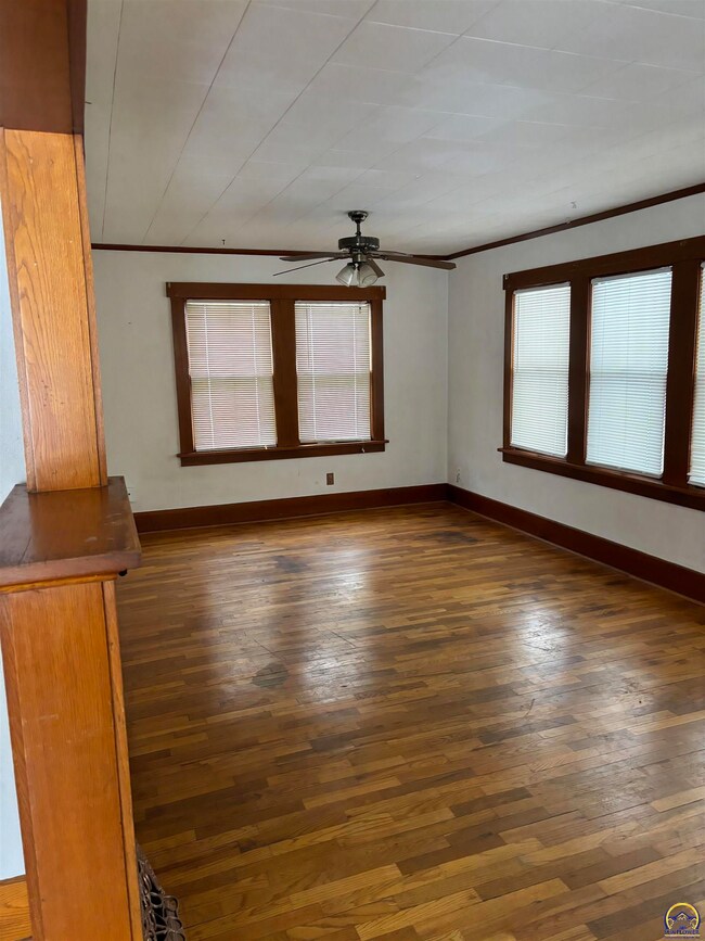 1267 SW Plass Ave, Topeka, KS 66604 - photo 3