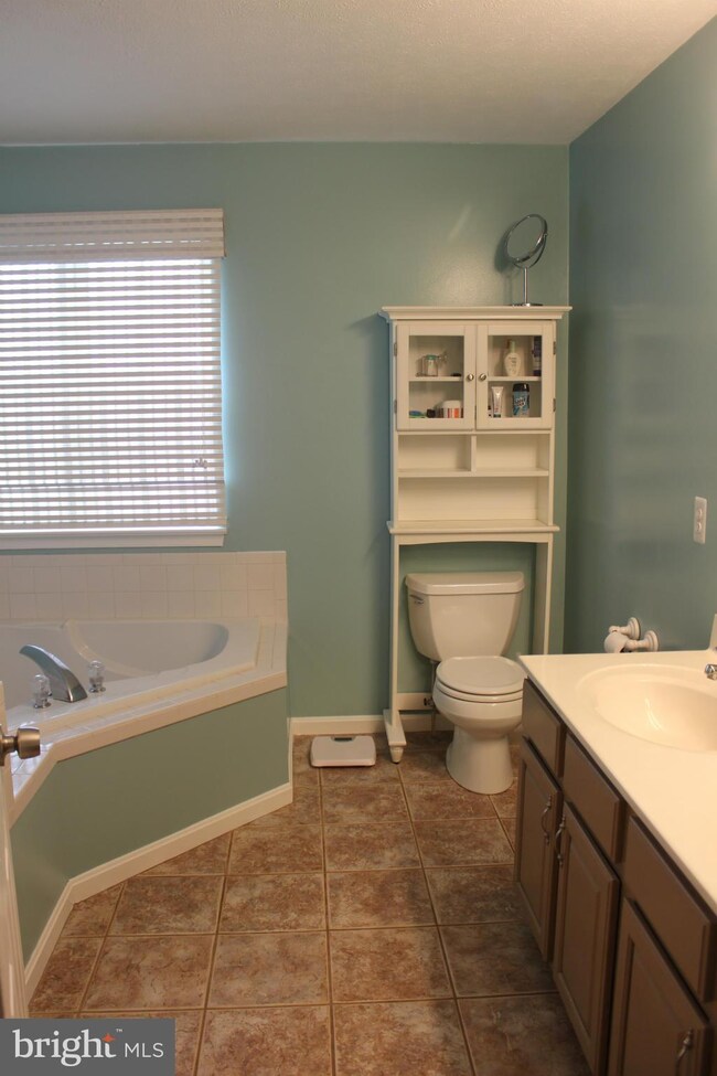 1135 Shortleaf Cir, Sykesville, MD 21784 - photo 7