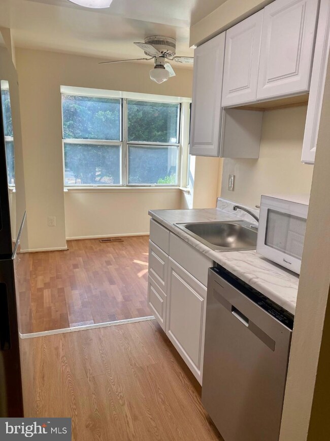 7022 Palamar Turn, Lanham, MD 20706 - photo 4