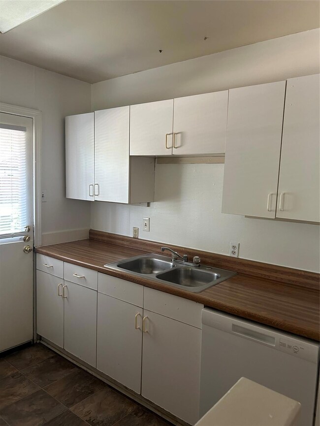 5909 Lewis St, Dallas, TX 75206 - photo 7