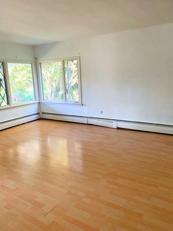 141 W Mountain St, Worcester, MA 01606 - photo 7