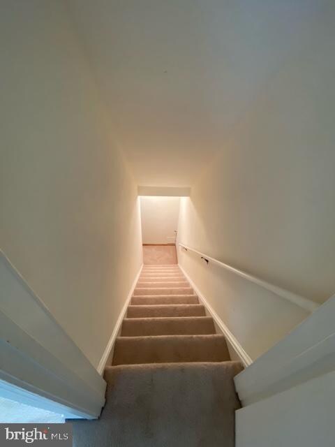 822 Wide Oak Ct, Warrenton, VA 20186 - photo 4