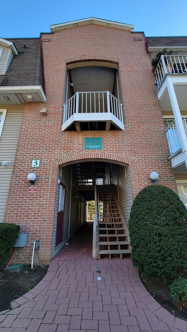 780 River Rd unit 373, Edgewater, NJ 07020 - photo 2