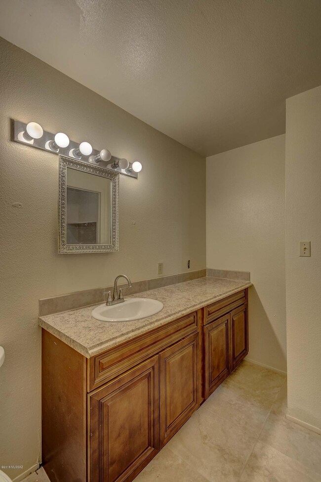 New vanity & Faucet