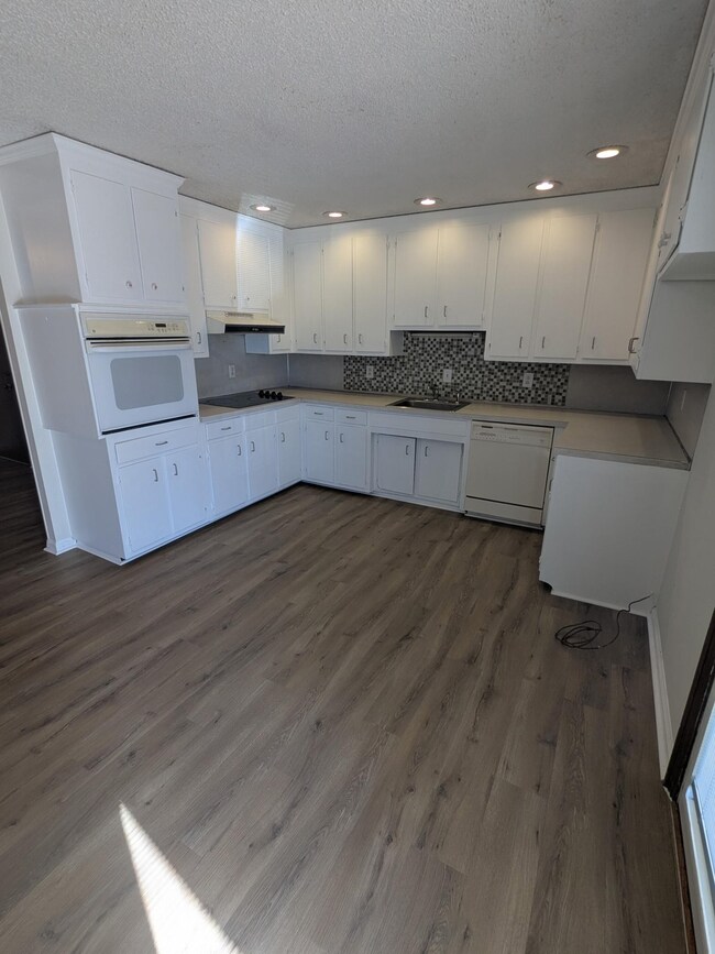 616 Rosa Dr unit B, Lebanon, TN 37087 - photo 2