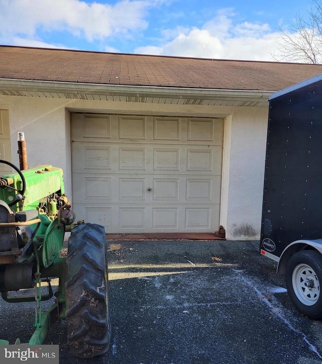 1801 S Main St unit GARAGE SPACE, Bechtelsville, PA 19505 - photo 2