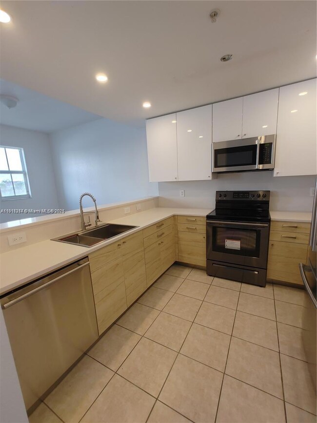 10901 NW 83rd St unit 204, Doral, FL 33178 - photo 2