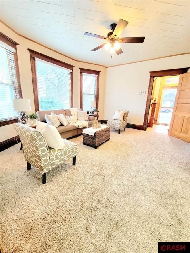 322 N Franklin St, New Ulm, MN 56073 - photo 4