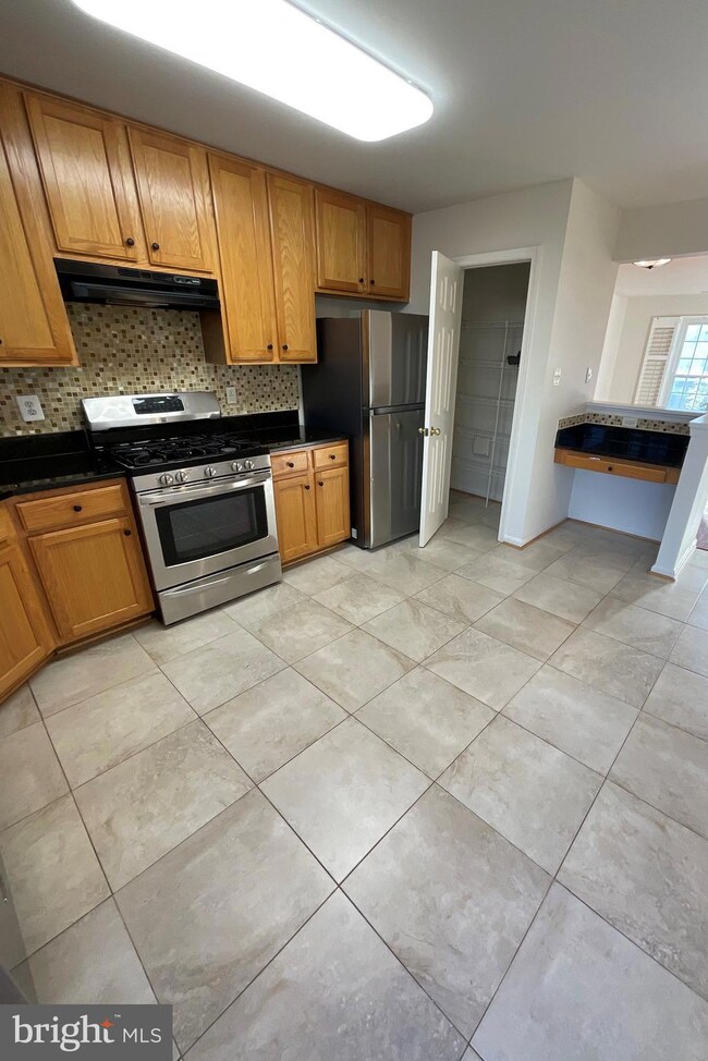 42793 Pilgrim Square, Chantilly, VA 20152 - photo 5