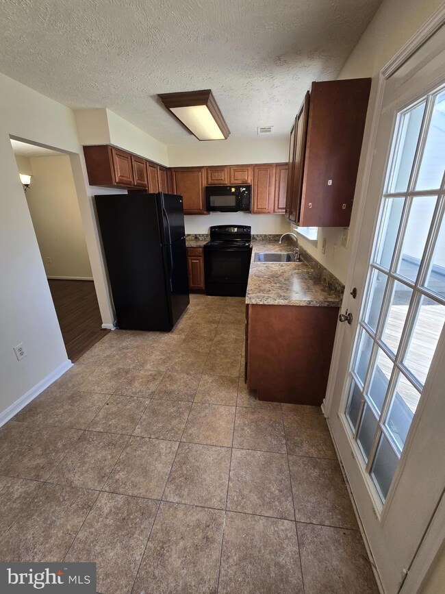 6321 Deerwood Ct, Waldorf, MD 20603 - photo 7