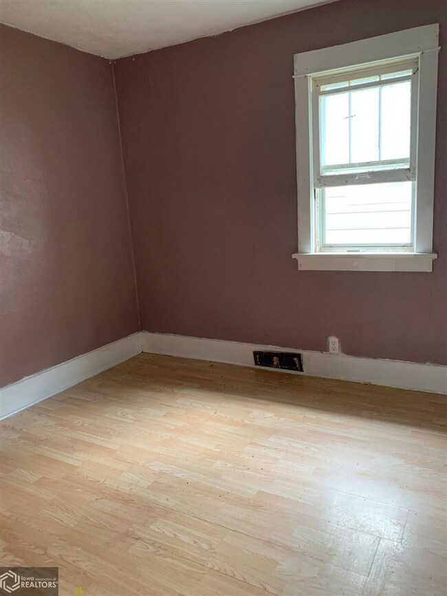 106 N Adams St, Osceola, IA 50213 - photo 7