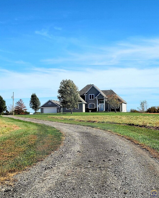 7830 SW Fairlawn Rd, Wakarusa, KS 66546 - photo 2
