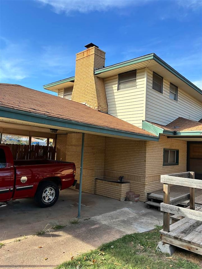 1305 NW Smith Ave, Lawton, OK 73507 - photo 3