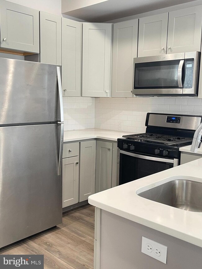 3304 Mantua Ave unit B, Philadelphia, PA 19104 - photo 3