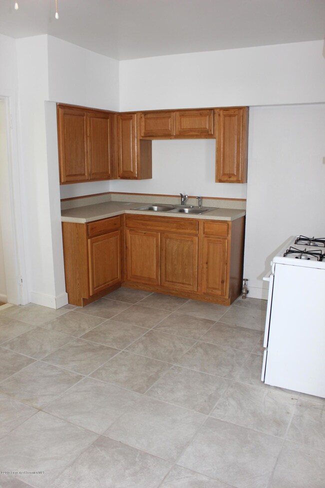 2212 Brown Ave, Scranton, PA 18509 - photo 6