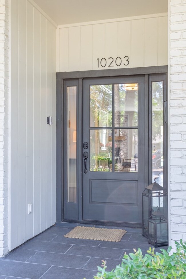 10203 Sugar Hill Dr, Houston, TX 77042 - photo 3