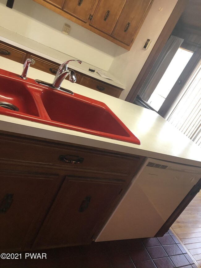 801 Cherry Ct, Hawley, PA 18428 - photo 7