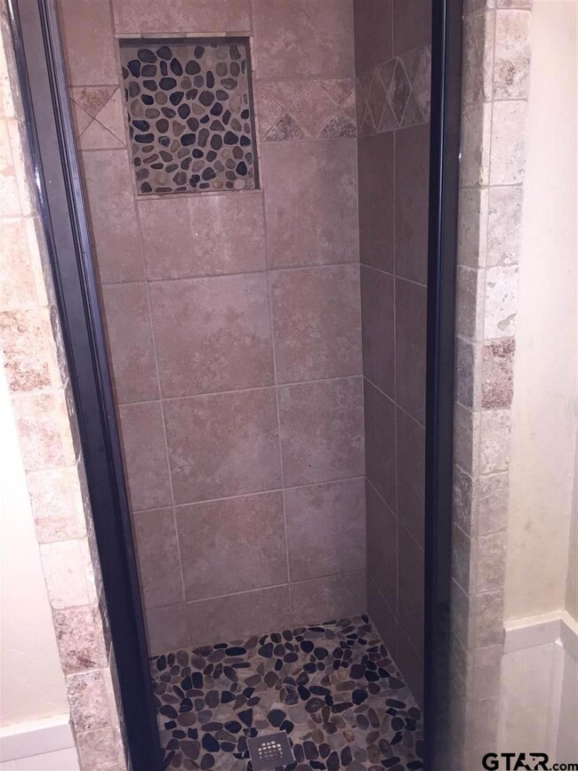 914 914 Joel, Tyler, TX 75703 - photo 7