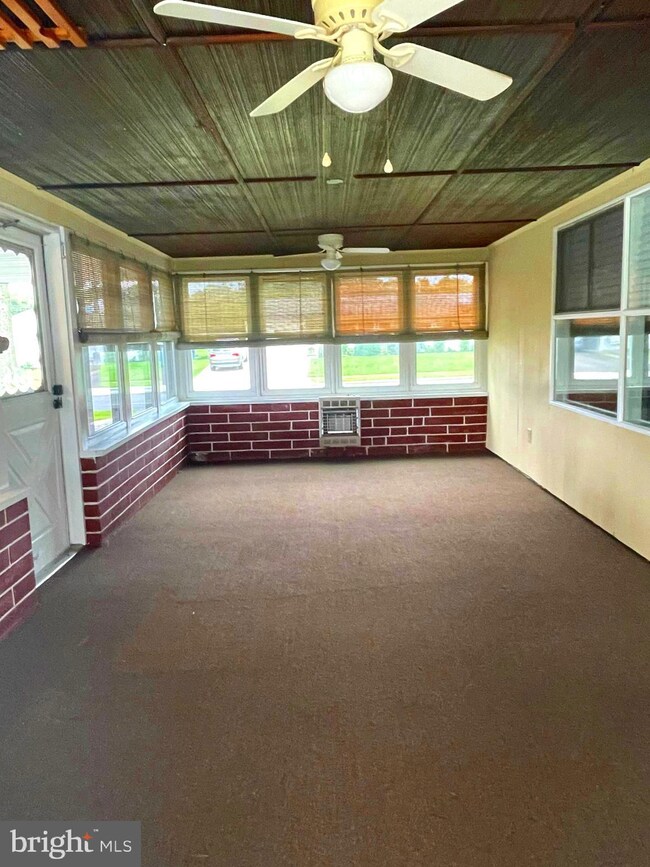 344 Blue Ridge Dr, Levittown, PA 19057 - photo 6