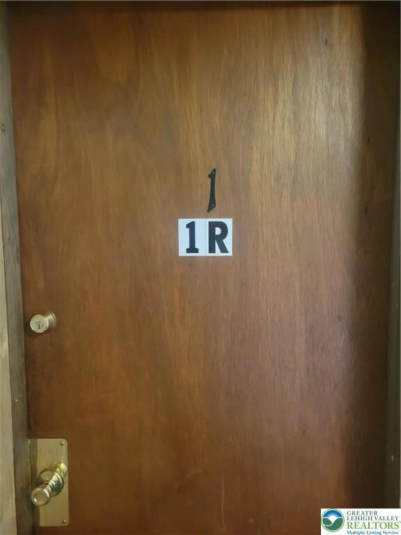 821 W Washington St unit 1R, Allentown, PA 18102 - photo 2