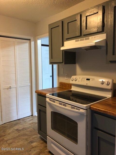 10 Lakewood Ct, Jacksonville, NC 28546 - photo 6