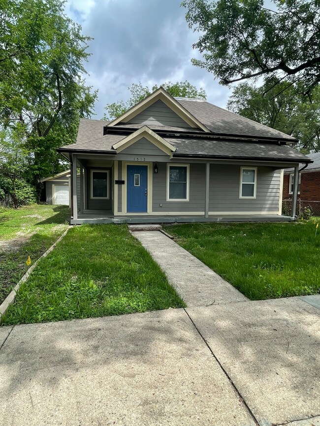 1512 Sherman St, Anderson, IN 46016 - photo 3