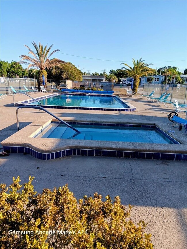 11340 Goldfinch Way, Leesburg, FL 34788 - photo 6