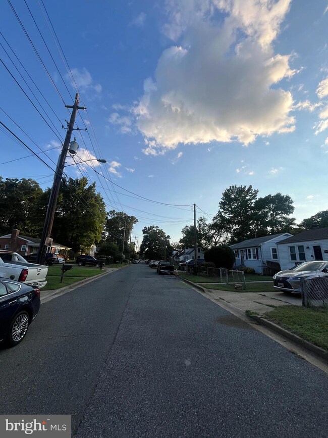 1521 Shamrock Ave, Capitol Heights, MD 20743 - photo 4
