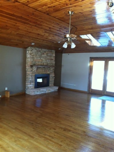 112 Las Olas Dr, Crown Point, IN 46307 - photo 3