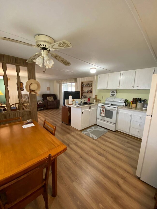 1856 Gangway Loop unit 285, Ruskin, FL 33570 - photo 2