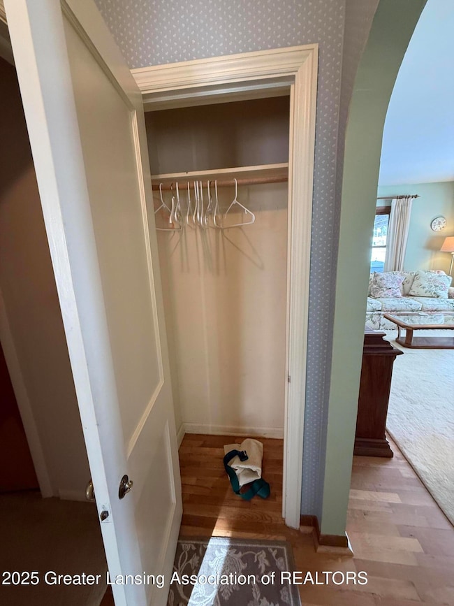 1108 Tulip St, Grand Ledge, MI 48837 - photo 5