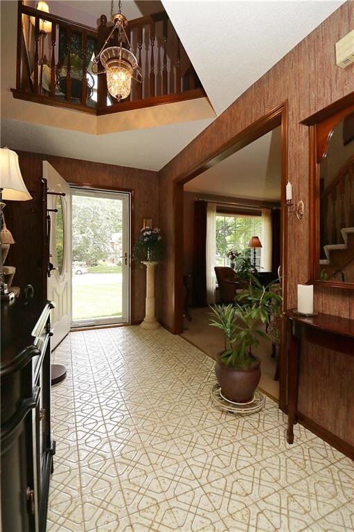 Welcoming front entry