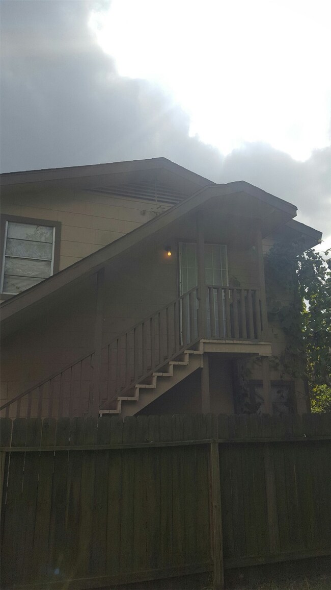 9315 Kelburn Dr, Houston, TX 77016 - photo 3