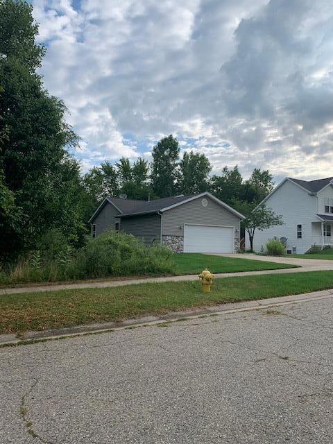 2867 Stonewood Summer Photo1