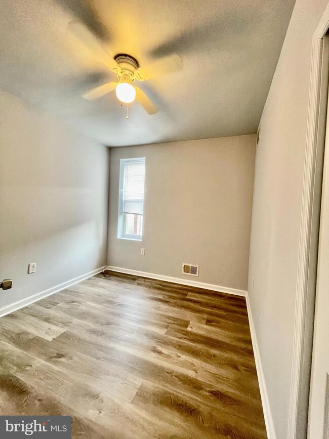 327 S Frazier St, Philadelphia, PA 19143 - photo 5