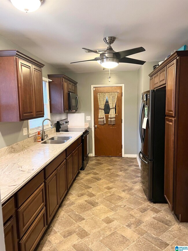 1648 1st St NE, Center Point, AL 35215 - photo 3