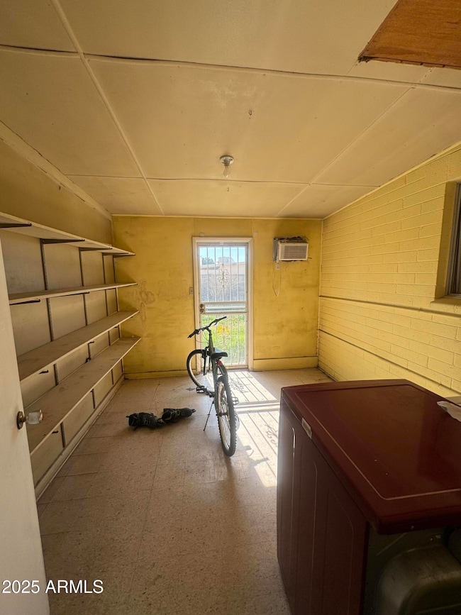 3819 W Golden Ln, Phoenix, AZ 85051 - photo 5