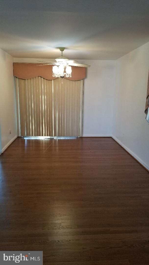 6819 Yataruba Dr, Gwynn Oak, MD 21207 - photo 5