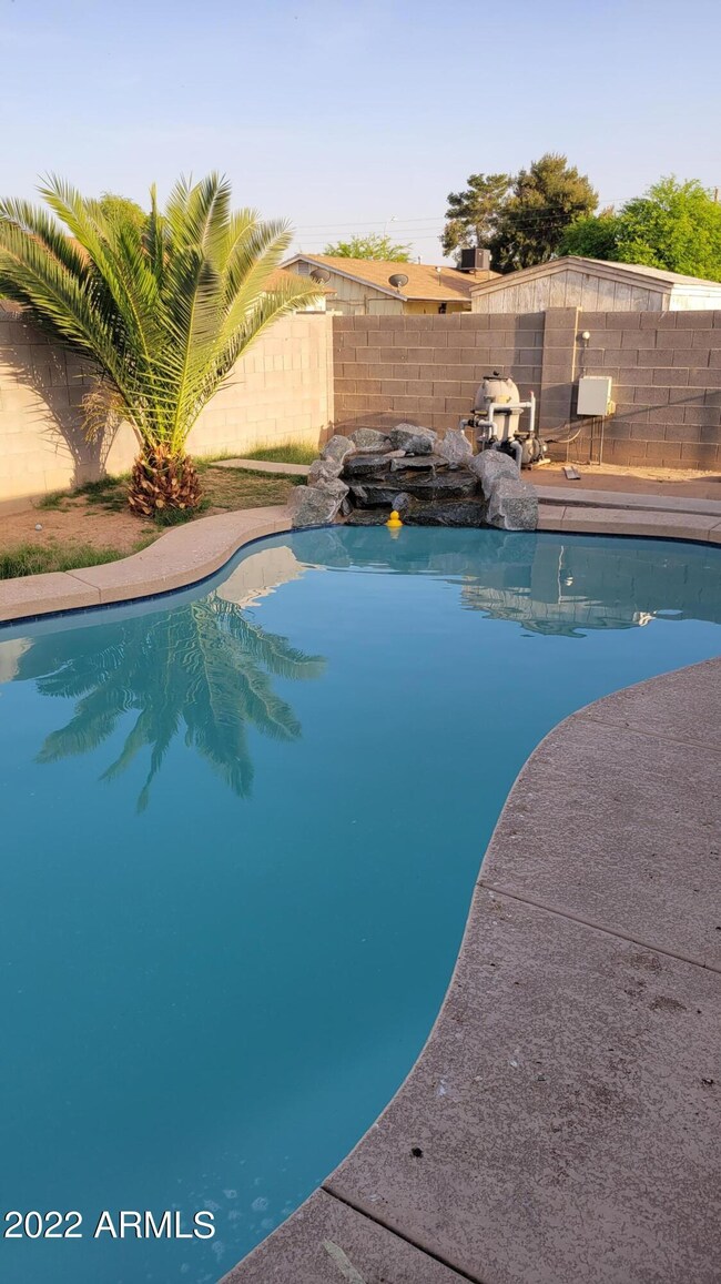 1615 N 56th Ln, Phoenix, AZ 85035 - photo 5