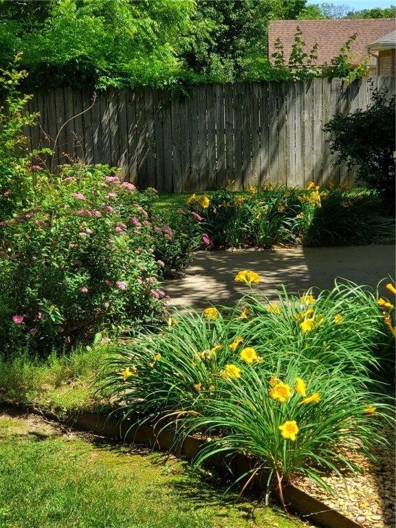 1302 Barberry Ln, Bentonville, AR 72712 - photo 2