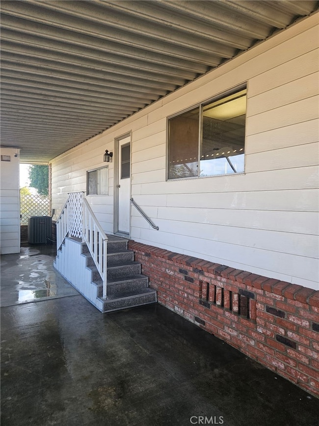 Carport t side of mobile home