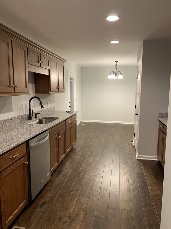 101 Shelbyville Mills Rd, Shelbyville, TN 37161 - photo 7