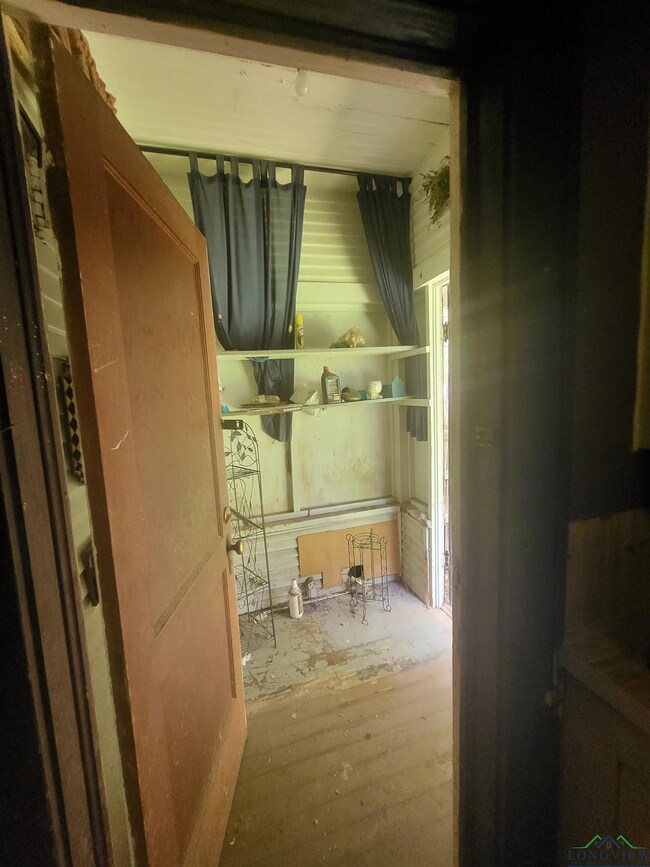 912 N 7th St, Longview, TX 75601 - photo 3