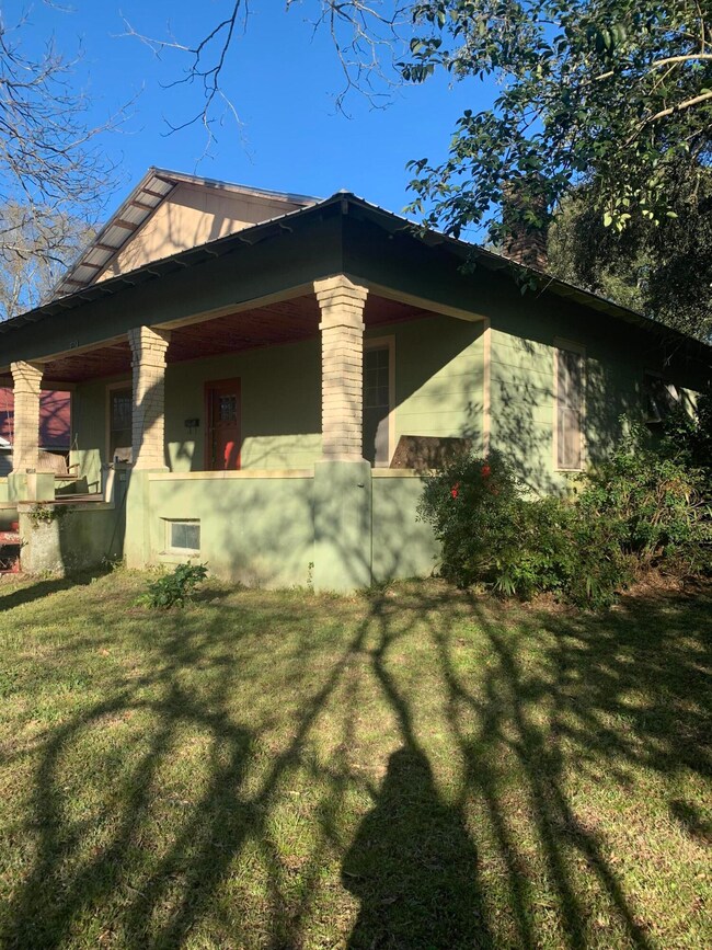 Right Front Porch