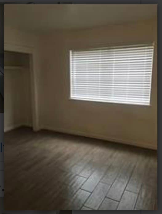 Comparable floorplan: counter/floor finishes may v