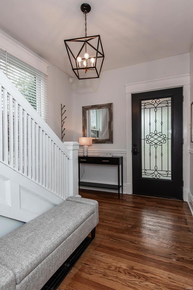 Large entry hall with beautiful front door to welcome your guest to this wonderful home!