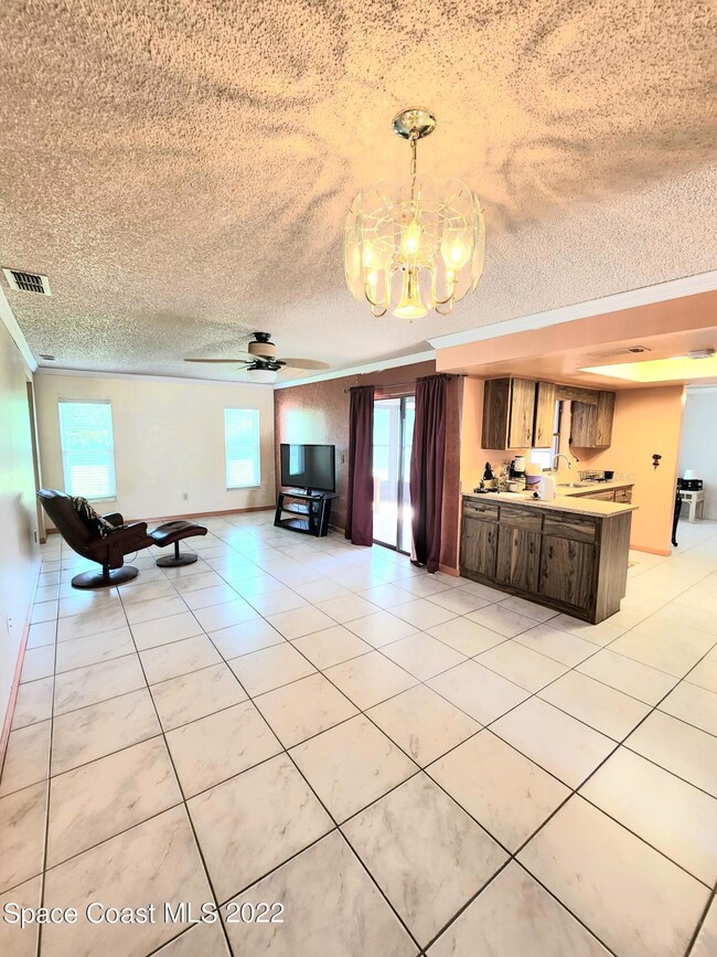 Eat in Kitchen Area