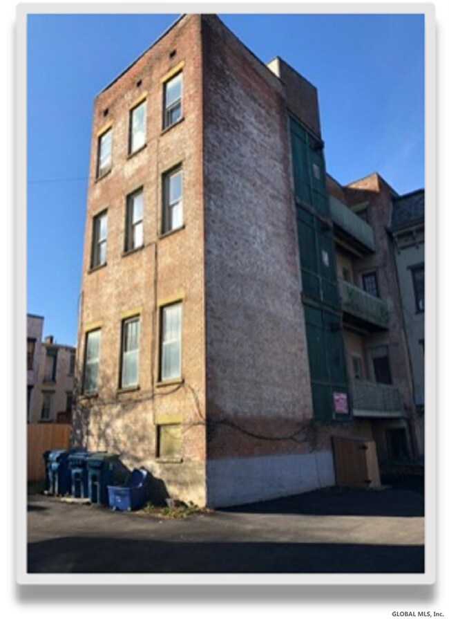 246 Lark St, Albany, NY 12210 - photo 3